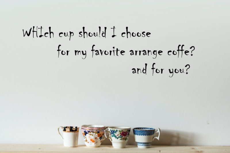 アレンジコーヒーのためにカップを選ぶ